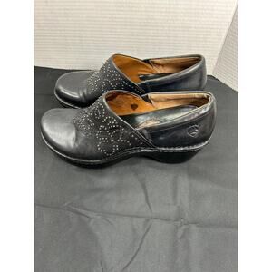 Ariat Strathmore studded clogs in black leather size 9